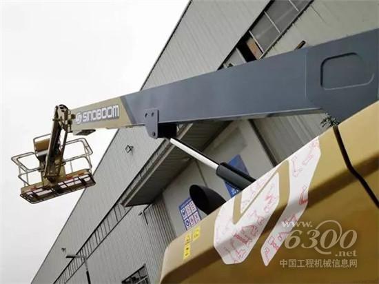 柳工PTT160C高空作業(yè)車