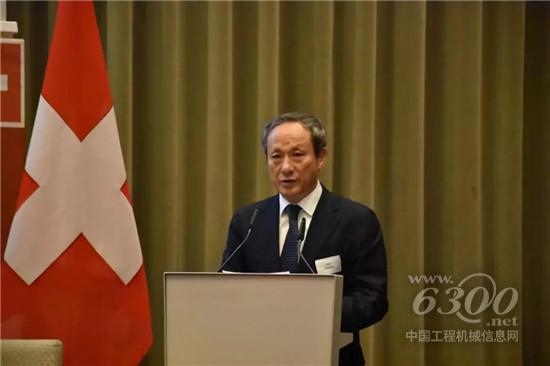 徐工集團(tuán)董事長(zhǎng)王民發(fā)表主題演講
