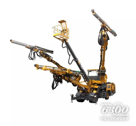 ?徐工三臂鑿巖臺(tái)車(chē)整機(jī)全景