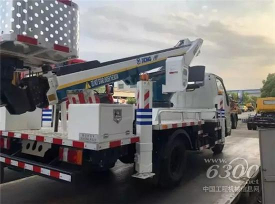 伸縮臂式類型高空作業(yè)車是主流產(chǎn)品
