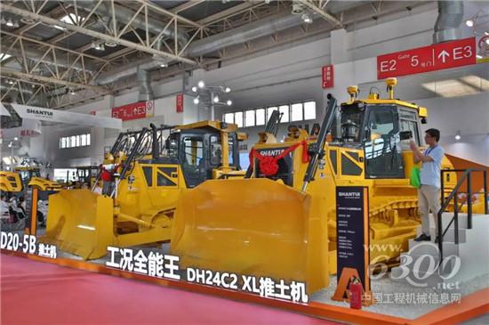 山推攜推土機(jī)標(biāo)桿產(chǎn)品亮相BICES 2019