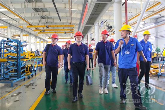 廣西山建重工機(jī)械有限公司VIP客戶來訪試駕