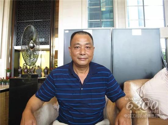 徐工國六版不僅排放達標，依然好操控、人性化