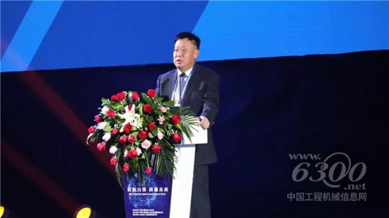 熱烈祝賀柳工黃敏當選中國工程機械工業(yè)協(xié)會挖掘機分會會長