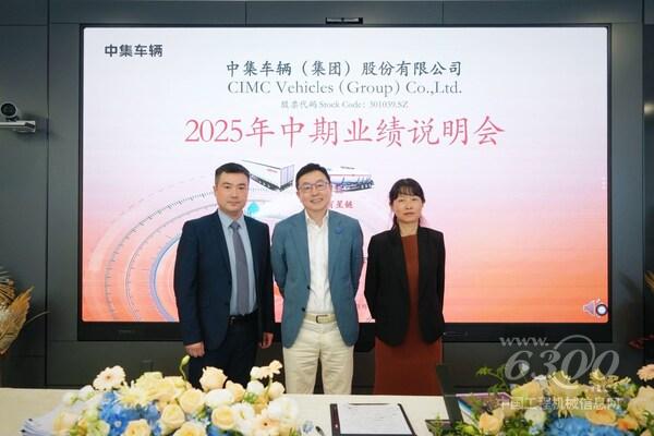 【圖為歐冠G系列鋁合金正圓兩節(jié)液罐車】