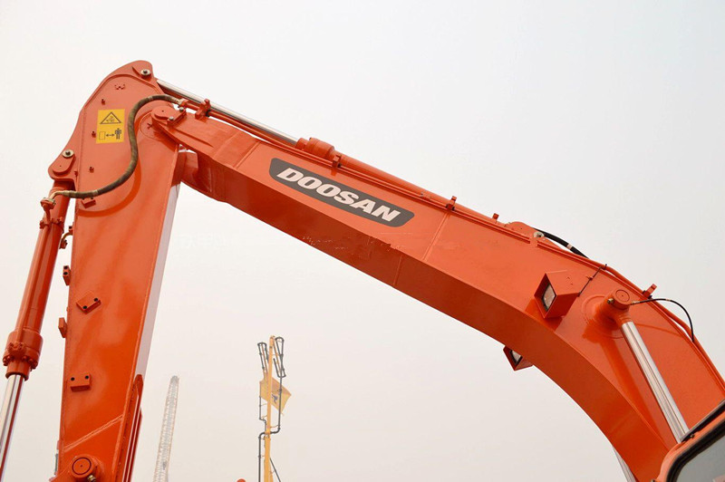 斗山DX150LC挖掘機(jī)