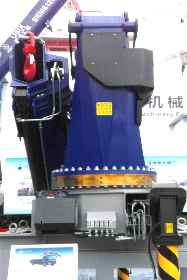 Bauma China 2016——長(zhǎng)治清華機(jī)械廠展臺(tái)風(fēng)采