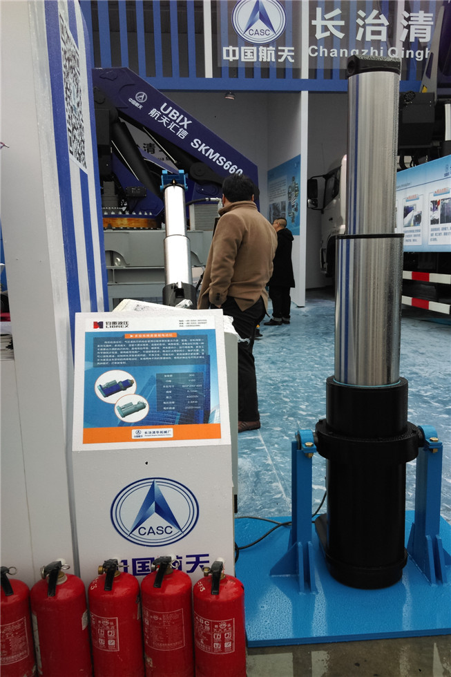 Bauma China 2016——長(zhǎng)治清華機(jī)械廠展臺(tái)風(fēng)采