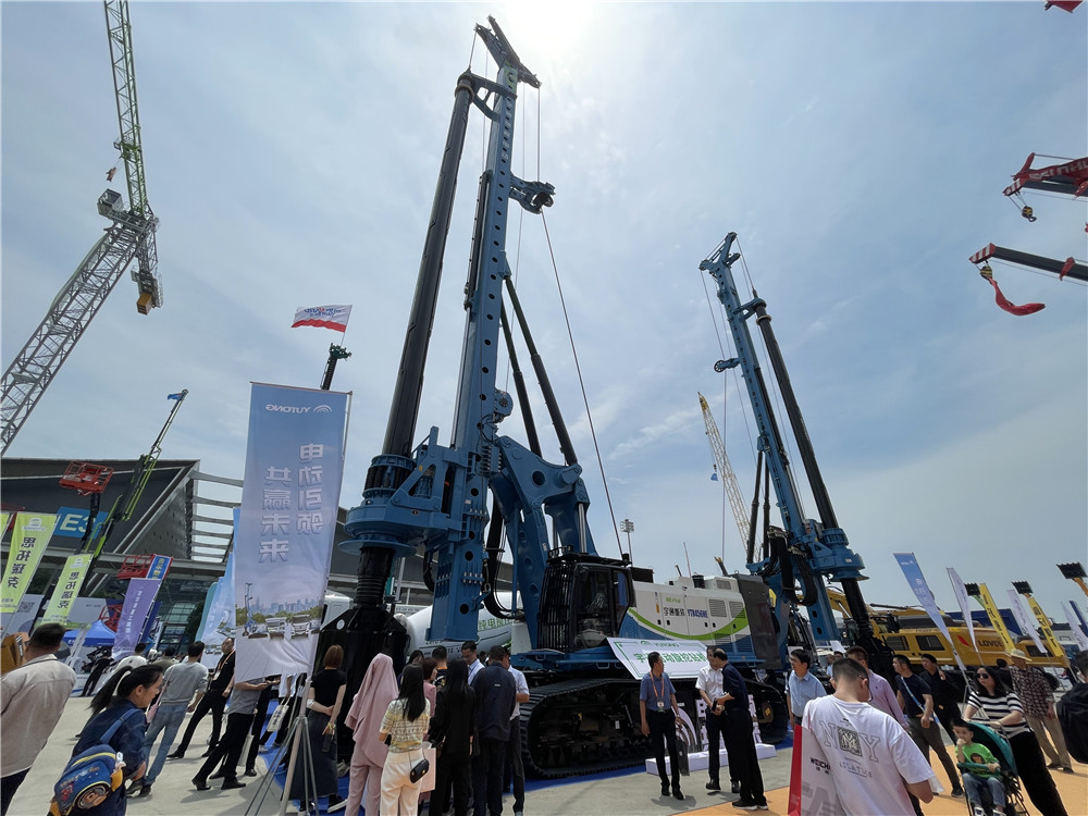 2023長沙國際工程機(jī)械展覽會(huì)展臺(tái)風(fēng)采：宇通重裝