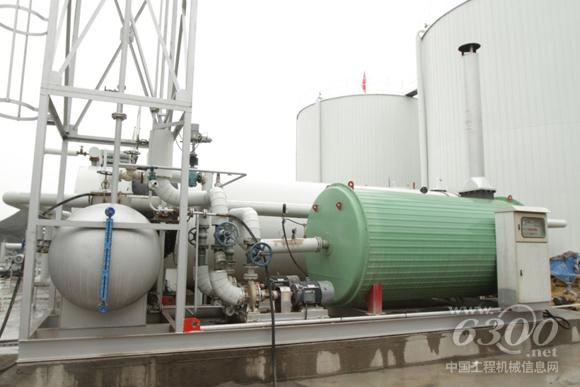 南方路機(jī)環(huán)保型瀝青混合料攪拌設(shè)備