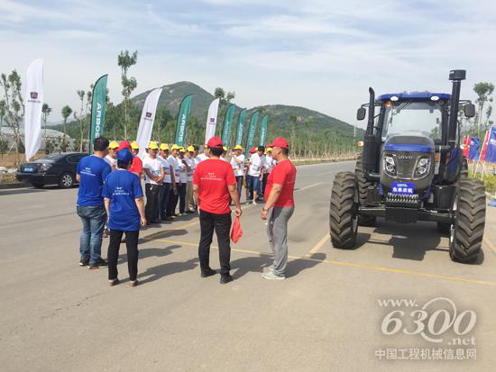 雷沃歐豹成為濱州機(jī)手大賽唯一指定用車1.JPG