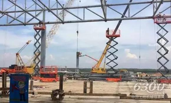 鼎力高空作業(yè)平臺(tái)用速度與激情打造漢南機(jī)場
