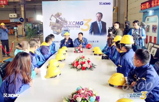 徐工機械總裁、起重機械事業(yè)部總經(jīng)理陸川先生與5位實習(xí)生進行了互動交流