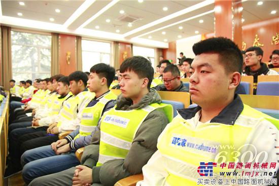 論劍蘭州，徐工道路機(jī)械西北區(qū)技能比武完美收官