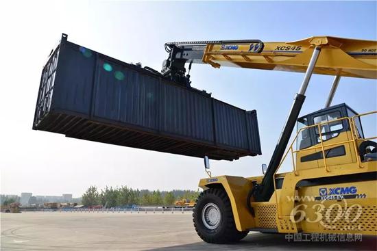 XCS45采用235kWh大容量免維護(hù)動力電池