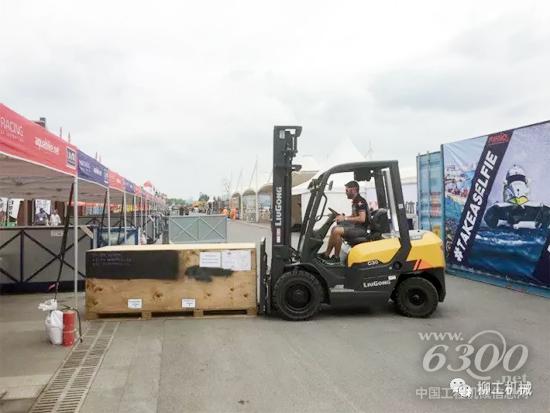 柳工C系列叉車作業(yè)現(xiàn)場