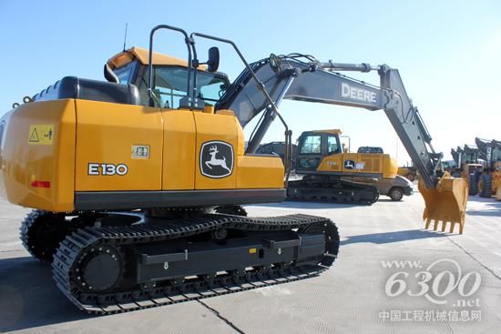 約翰迪爾E130履帶式挖掘機(jī)