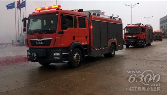 中聯(lián)重科消防機械駛出望城工業(yè)園