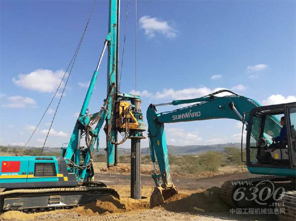 山河智能旋挖和挖機(jī)“黃金搭檔”在DK114跨B3公路特大橋施工現(xiàn)場(chǎng)