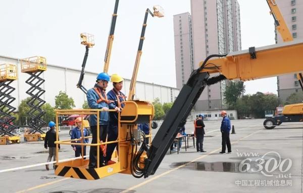 徐工消防實施操機手進廠全車型、體系化培訓