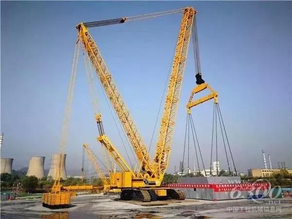 徐工XGC28000在北京永定河特大橋項(xiàng)目實(shí)現(xiàn)毫米級(jí)精度吊裝