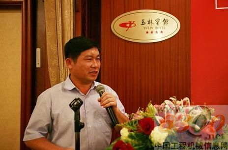 李天生會(huì)見(jiàn)參會(huì)經(jīng)銷(xiāo)商時(shí)講話