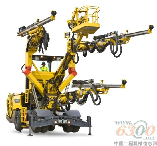 阿特拉斯•科普柯新型Boomer XL3D三臂鑿巖臺(tái)車