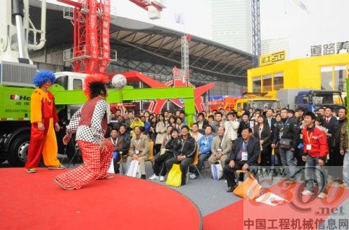 鴻得利，寶馬展