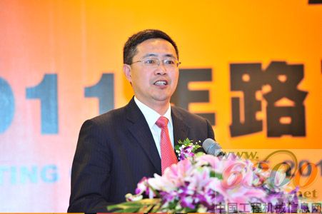 龍工2011年路面機(jī)械營銷工作會議在上海召開