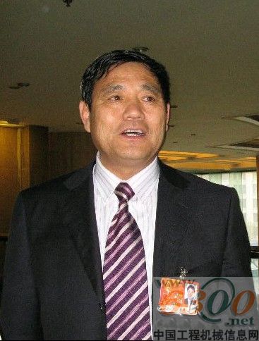 全國人大代表、華夏集團董事長夏春亭