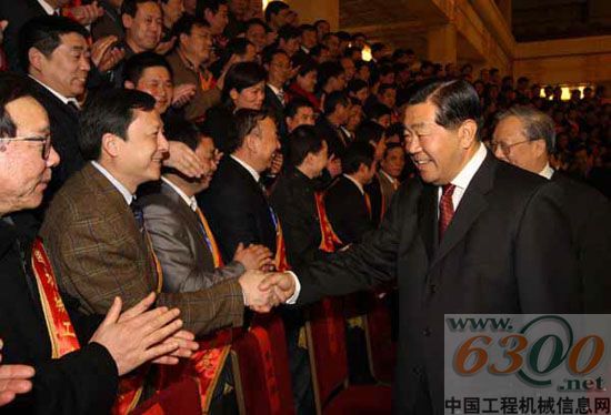 席賈慶林在北京會見中國機械工業(yè)聯(lián)合會三屆三次會員大會代表