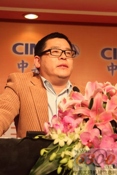 洛陽中集凌宇汽車有限公司副總經(jīng)理胡柏林先生