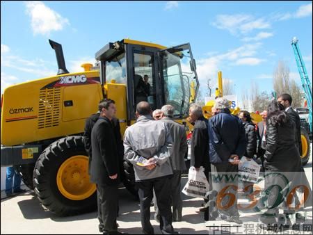 徐工亮相土耳其KOMATEK 國際工程機械展覽會