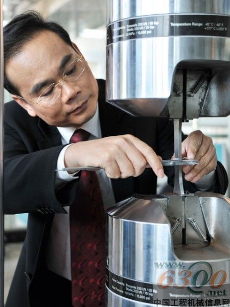 易小剛 自主創(chuàng)新