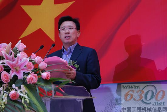 三一重工 世界最長(zhǎng)臂架泵車