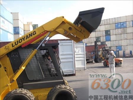 一拖 裝載機(jī)