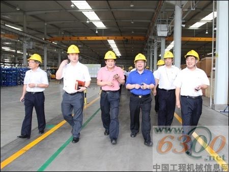 臨工 裝載機(jī)  