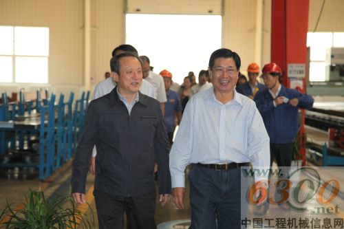 南京地鐵集團總經(jīng)理朱自強考察徐工
