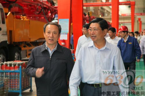 南京地鐵集團總經(jīng)理朱自強考察徐工