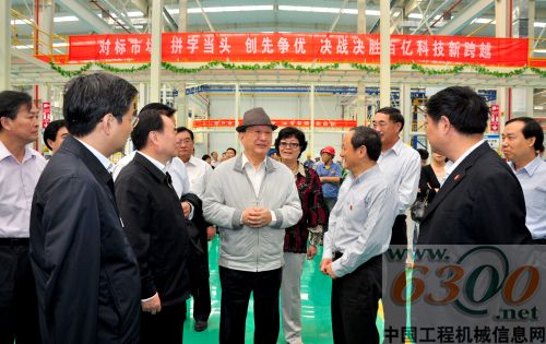 全國政協(xié)原副主席徐匡迪蒞臨徐工考察